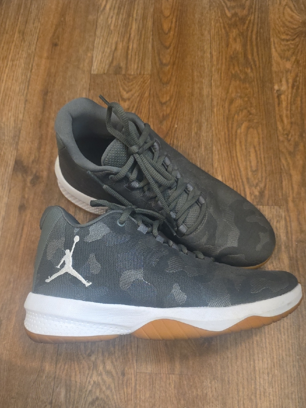Jordan Men's Gray Camo Low-Top Sneakers with Gum Outsole
